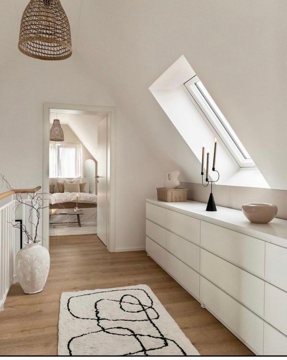 Aménager une sous-pente meuble bas